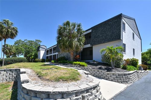 apt-103-2124 N Tamiami Trl, SARASOTA, FL, 34234-8328 | Card Image