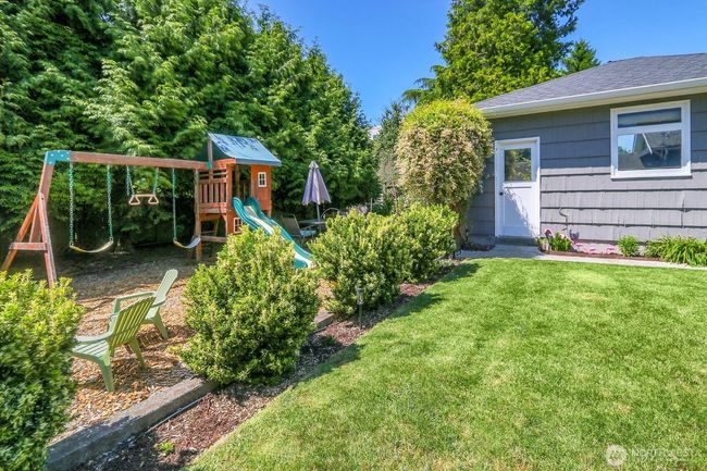 11729 Phinney Ave N, House other with 4 bedrooms, 2 bathrooms and 2 parking in Seattle WA | Image 26