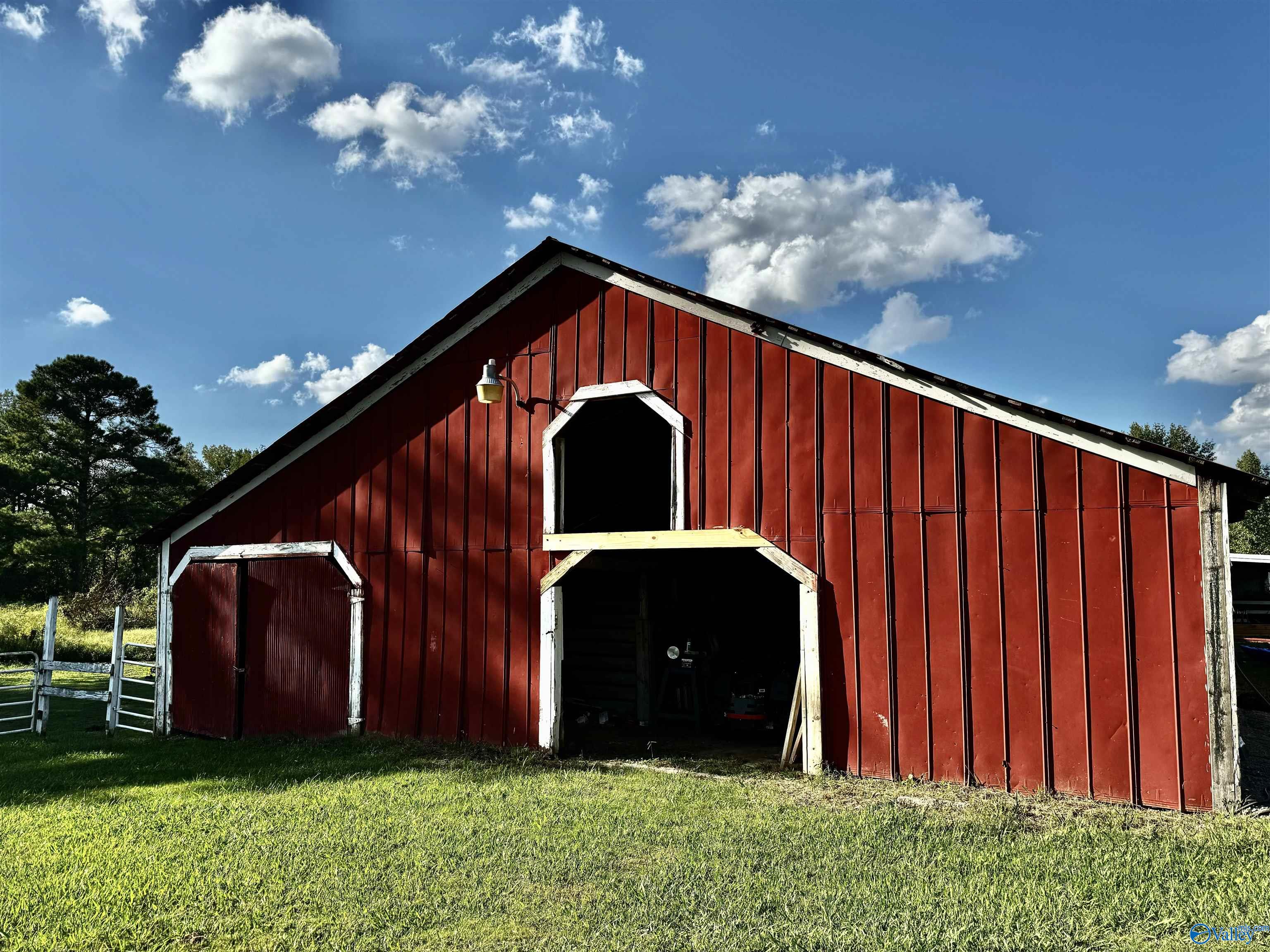 Main St, Hartselle, AL 35640