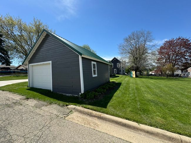 226 S Sidney St, House other with 3 bedrooms, 2 bathrooms and null parking in SHULLSBURG WI | Image 55