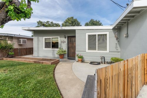 1597 Elm Street, Ukiah, CA, 95482 | Card Image