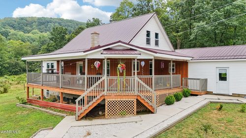 1056 Dora Rd, Punxsutawney, PA, 15767-6943 | Card Image