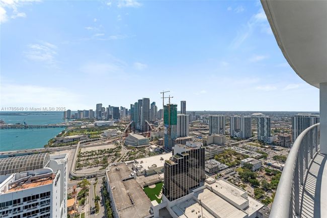 APT-5006 - 1750 N Bayshore Dr, Condo with 1 bedrooms, 1 bathrooms and null parking in Miami FL | Image 13