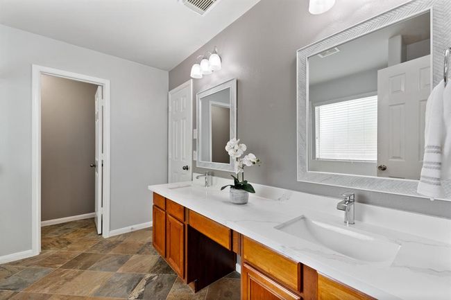 1901 Plum Falls Ln, House other with 6 bedrooms, 4 bathrooms and 2 parking in Pearland TX | Image 27