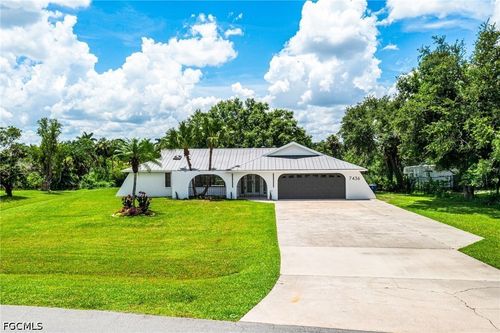7436 Dana Lin Cir, NORTH FORT MYERS, FL, 33917-3326 | Card Image