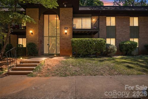8-330 Orchard Trace Ln, Charlotte, NC, 28213-6595 | Card Image