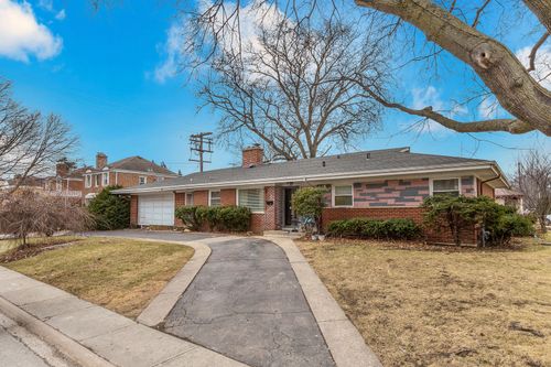 6756 N Keating Ave, Lincolnwood, IL, 60712-3306 | Card Image