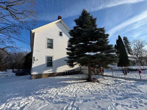 9 High St, Saint Albans, VT, 05478-1952 | Card Image