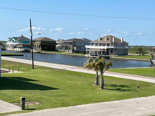 1150 Waterview Ln, Crystal Beach, TX, 77650 | Card Image