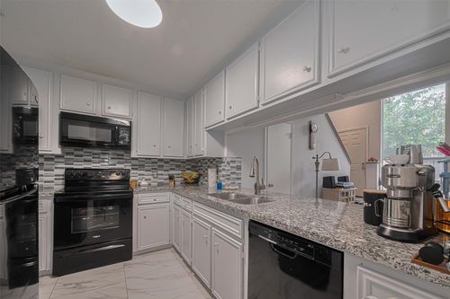 305-13798 Hollowgreen Dr, Houston, TX, 77082-1853 | Card Image