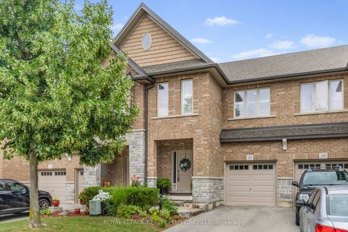 {{alt}} | Card Image