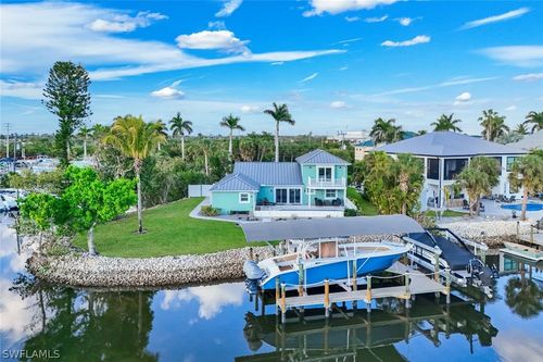 11861 Isle Of Palms Dr, FORT MYERS BEACH, FL, 33931-3030 | Card Image