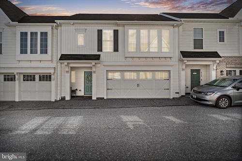 3113 Grove Ct, MECHANICSBURG, PA, 17055-8726 | Card Image