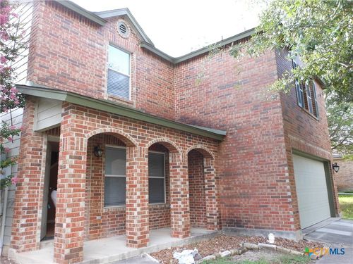 617 San Augustine Blvd, New Braunfels, TX, 78132-5092 | Card Image
