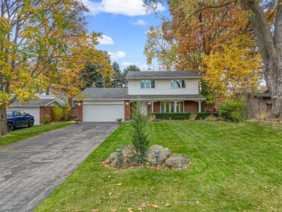 118 Lynn Crt, House other with 4 bedrooms, 3 bathrooms and 10 parking in Burlington ON | Image 1