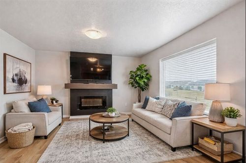 1836 17th St Se, Altoona, IA, 50009-2393 | Card Image