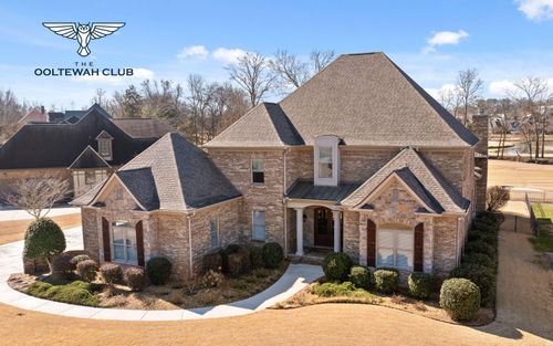 8594 Rambling Rose Dr, Ooltewah, TN, 37363-7114 | Card Image