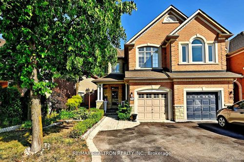 100 Kingsbridge Cir, Thornhill, ON, L4J8N7 | Card Image