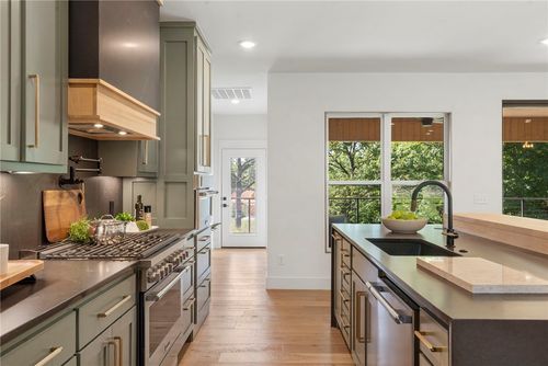 8937 Anew Rd, Rogers, AR, 72756-7183 | Card Image