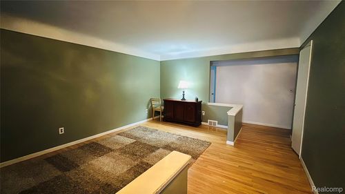 4867 Shell Ct, Warren, MI, 48091-4079 | Card Image