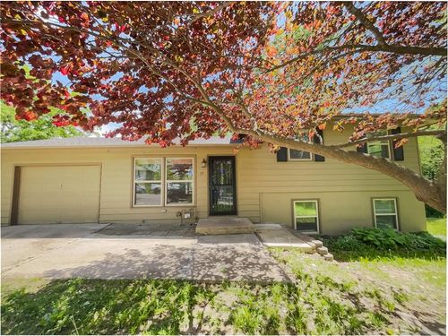 17 Main Ct, Liberty, MO, 64068-2601 | Card Image