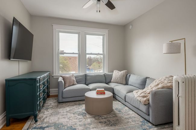 3 - 844 Harvard St, Condo with 2 bedrooms, 1 bathrooms and 1 parking in Oak Park IL | Image 7
