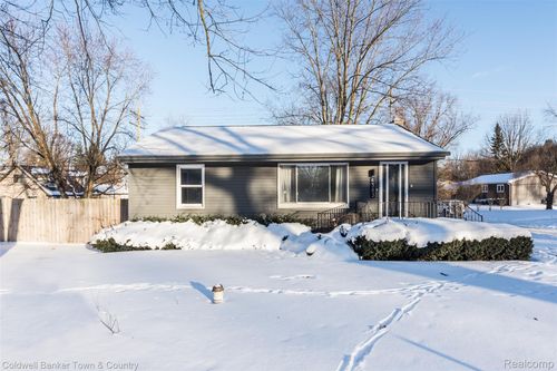 4383 Green Lake Rd, West Bloomfield, MI, 48323-1146 | Card Image