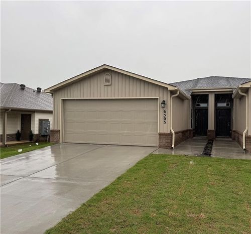 6505 Nw Vandergriff St, Bentonville, AR, 72713-4109 | Card Image