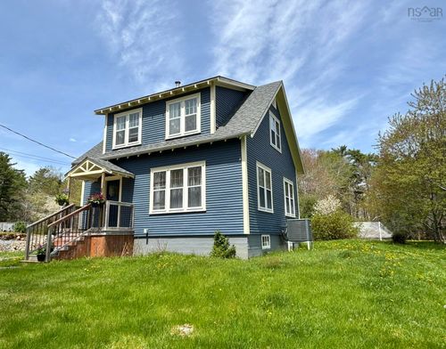 32 Old Falls Rd, Liverpool, NS, B0T1K0 | Card Image