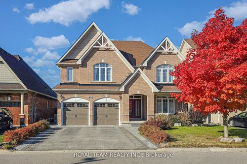 84 Wyndham Cir, Sutton West, ON, L0E1R0 | Card Image