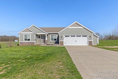 9334 Shaner Ave, Rockford, MI, 49341-9503 | Card Image