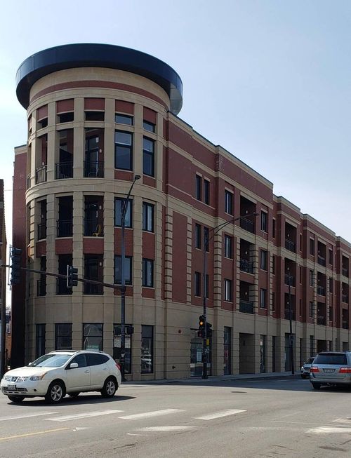 2823 W Belmont Ave, Chicago, IL, 60618-5890 | Card Image