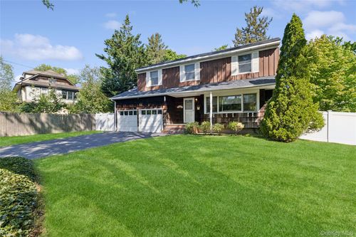 126 Carley Ave, Huntington, NY, 11743-3231 | Card Image