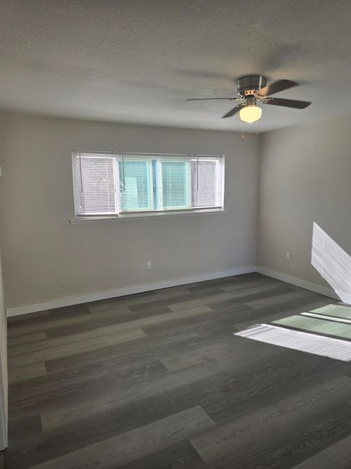 apt-5-1036 N Sutter St, Stockton, CA, 95202-1555 | Card Image