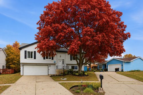 17 Windgate Ct, Streamwood, IL, 60107-1020 | Card Image