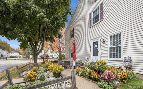 38568 Capetown Ct, Clinton Twp, MI, 48038-3408 | Card Image