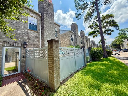 3010-6000 Reims Rd, Houston, TX, 77036-3053 | Card Image