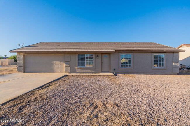 14196 S Tampico Road, House other with 3 bedrooms, 2 bathrooms and null parking in Arizona City AZ | Image 4