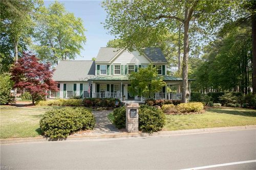 712 Country Club Boulevard, Chesapeake, VA, 23322 | Card Image