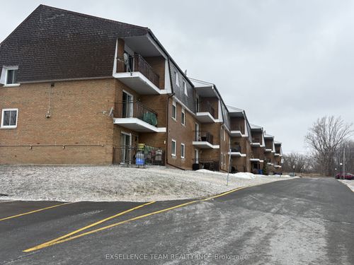 220 Kenyon St W, Alexandria, ON, K0C1A0 | Card Image