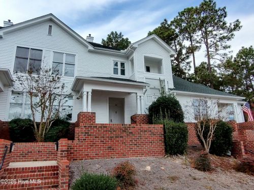 26 N Knoll Rd, Southern Pines, NC, 28387-2900 | Card Image