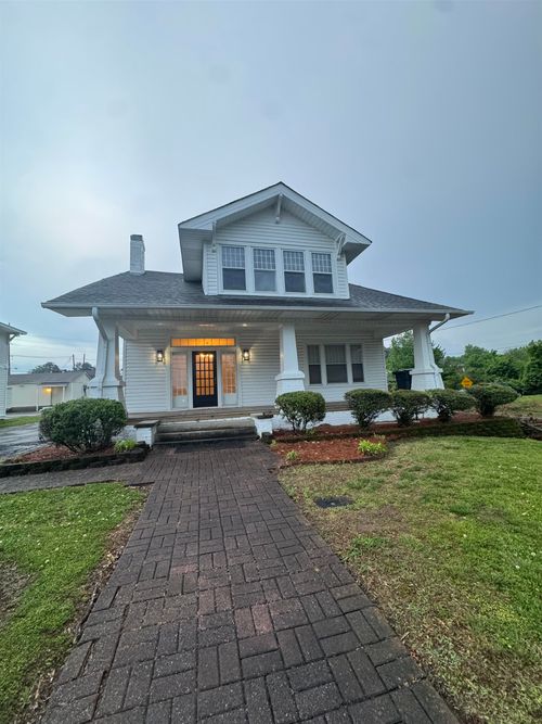 225 W Alabama St, Florence, AL, 35630-5515 | Card Image