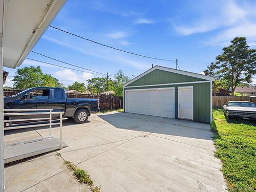 6460 Glencoe Street, Commerce City, CO, 80022 | Card Image