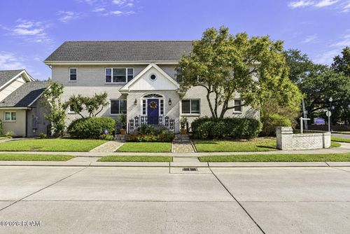 101 W William David Parkway, Metairie, LA, 70005 | Card Image