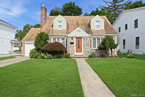 442 Langley Avenue, Hempstead, NY, 11552 | Card Image