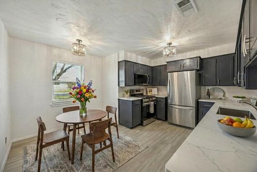 312 E Hampton Rd, Crowley, TX, 76036-2621 | Card Image