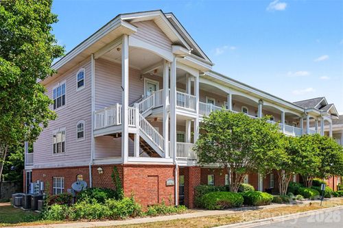 9241 Meadow Vista Rd, Charlotte, NC, 28213-5296 | Card Image
