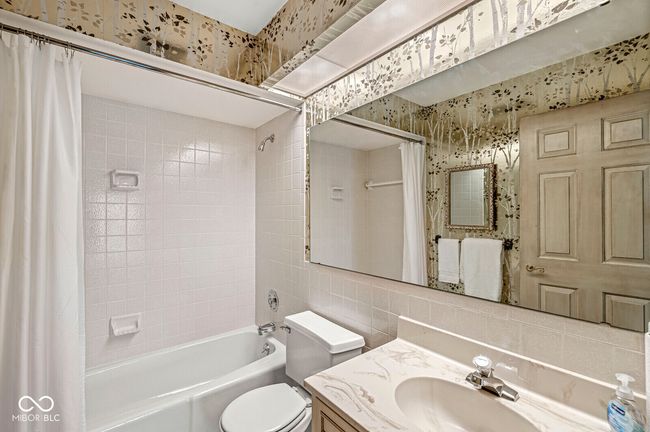 8433 Quail Hollow Rd, Condo with 3 bedrooms, 3 bathrooms and null parking in Indianapolis IN | Image 15