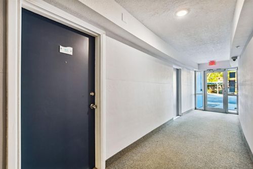 apt-115-3315 58th Ave S, St Petersburg, FL, 33712-4508 | Card Image