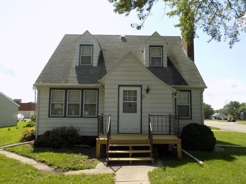 411 Bush St, Lakefield, MN, 56150-1159 | Card Image